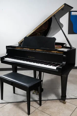 1971 Yamaha C3 Grand Piano | Polished Ebony | 6'1" | Serial No. 1228699 | Used Discount