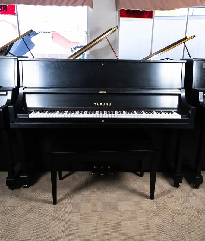 *UIW* 2014 Yamaha P22 Upright Piano in Satin Ebony | Serial No. J31290404 | Used Popular