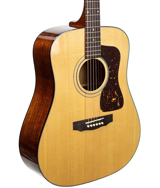Don’t Miss Out Guild D-40 Traditional Dreadnought Spruce/Mahogany Acoustic Guitar