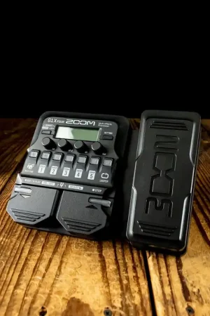 Zoom G1X FOUR Multi-Effects w/Expression Pedal Low Price