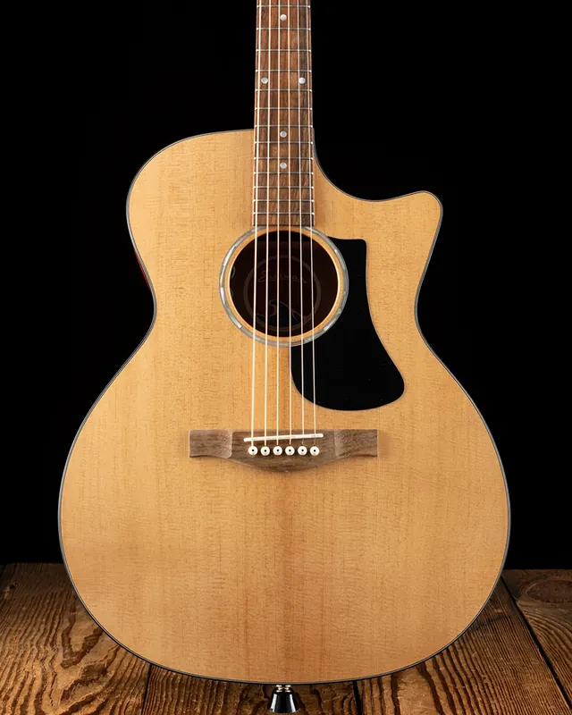 Get Yours Eastman PCH1-GACE - Natural