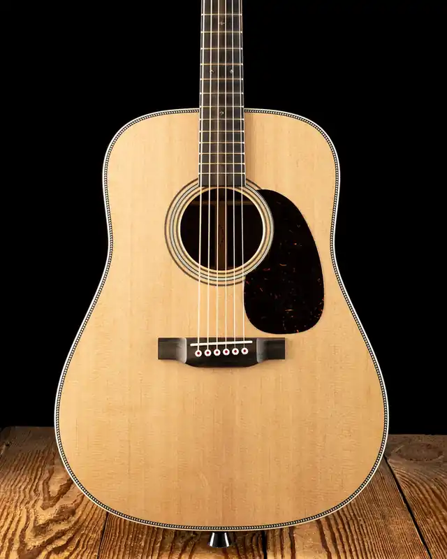 Martin D-28 Modern Deluxe - Natural Budget