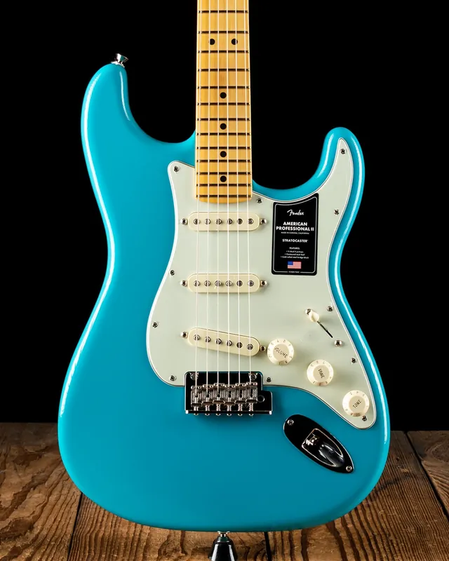 Mega Sale Fender American Professional II Stratocaster - Miami Blue