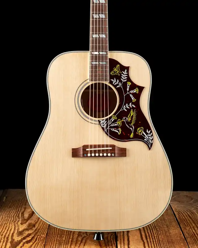 Gibson Hummingbird Faded - Antique Natural Markdown