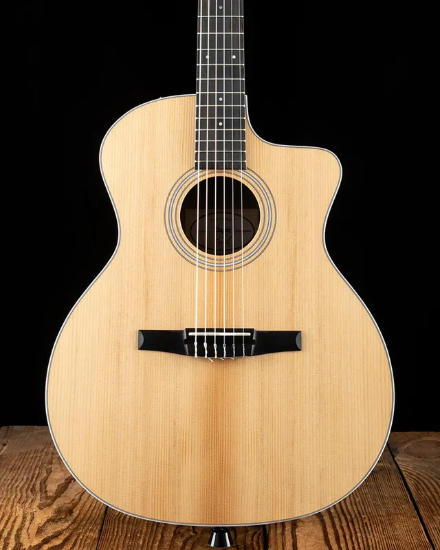 Hassle-Free Returns Taylor 214ce-N - Natural
