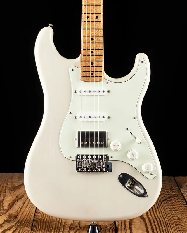 Get Yours LsL Instruments Saticoy ERA HSS - Vintage Cream