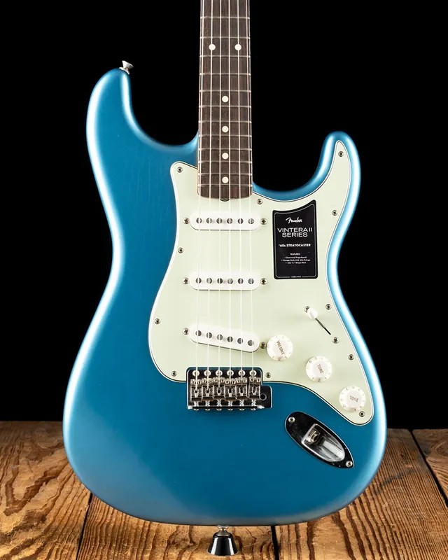 Fender Limited Edition Road Worn '60s Stratocaster - Lake Placid Blue Hassle-Free Returns