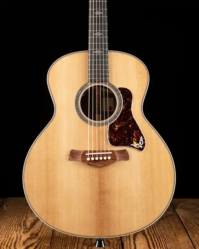 Taylor Gold Label 814e - Natural Editor’s Pick