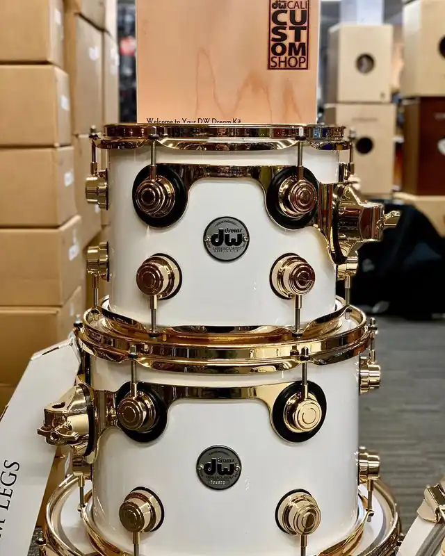 Fast Shipping DW drums - Collector's Series 4-Piece Shell Kit 10TT/12TT/16FT/22BD Gloss White Gold Hardware