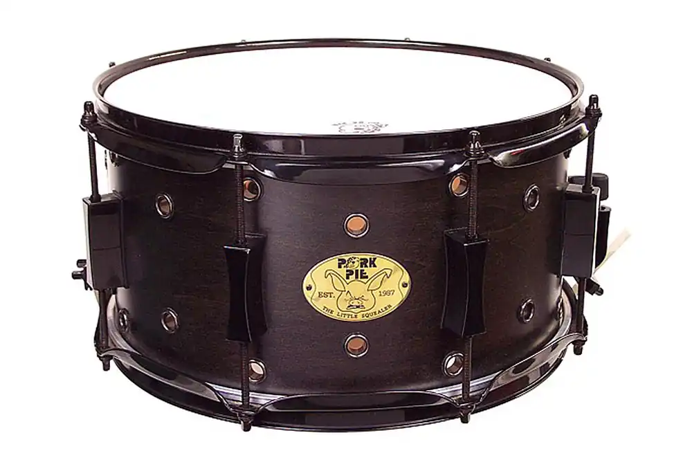 Pork Pie - Little Squealer Vented Maple Snare 7x13 Black Satin Don’t Miss Out