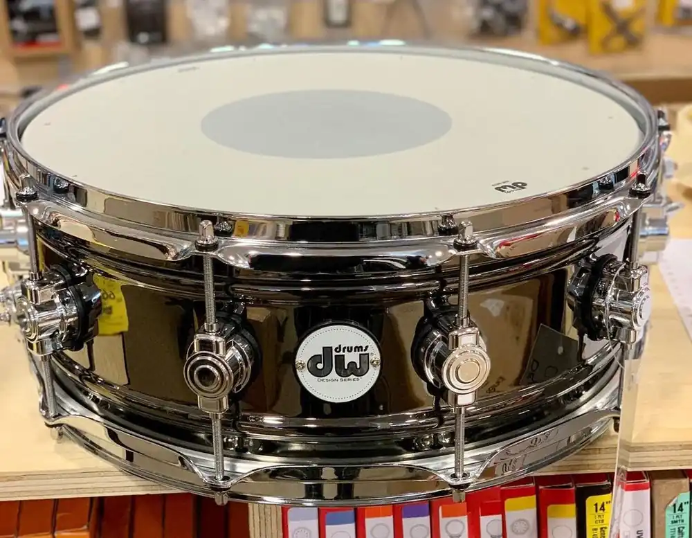Price Cut DW Drums - Design Series Snare 5.5x14 Black Nickel Over Brass DDSD5514BNCR