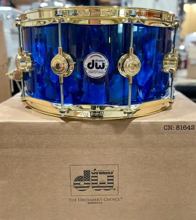 Exclusive DW Drums - Collector's Series Snare 6.5x14 Blue Moonstone with Gold Hardware