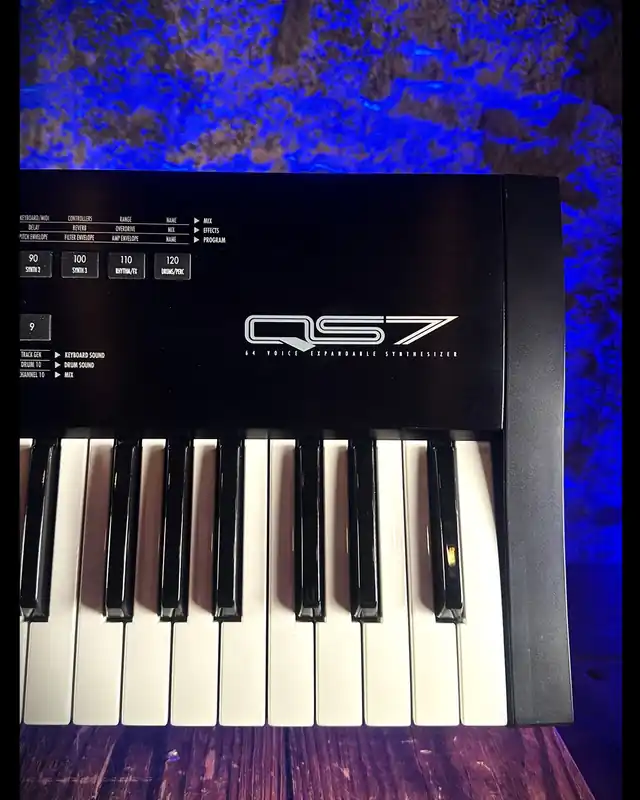 Markdown Alesis QS7 76-Key Synthesizer *USED*