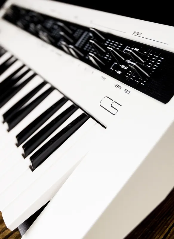 Yamaha Reface CS 37-Key Mobile Mini Keyboard Price Drop