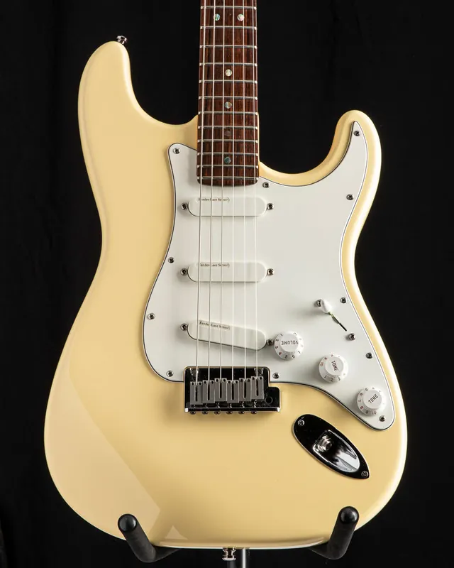 Hassle-Free Returns Used Fender Strat Plus White