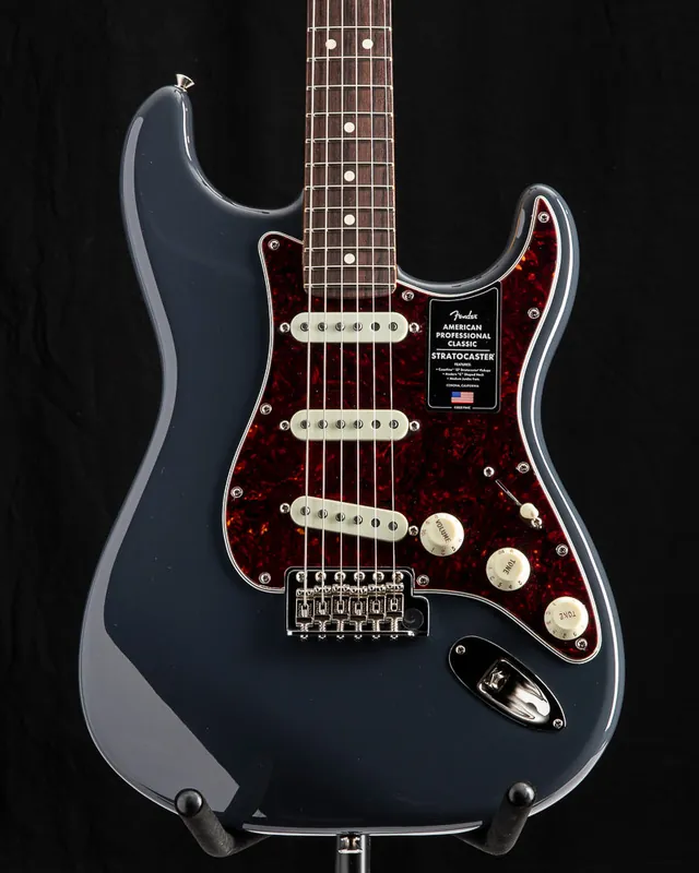 Limited Edition Fender American Professional Classic Stratocaster Faded Black