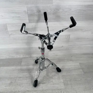 Used Ludwig L422SS - 400 Series Snare Drum Stand - Double-braced Shop Now