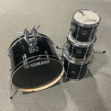 While Supplies Last Used YAMAHA STAGE CUSTOM 4 PC Drum Set