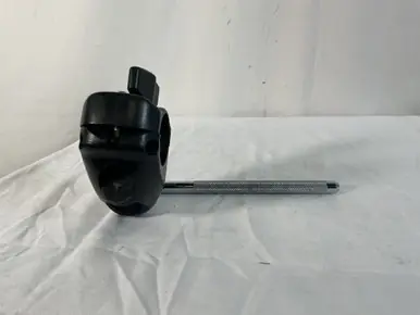 Editor’s Pick Used Roland V-DRUM CLAMP + PAD MOUNT Drum Hardware