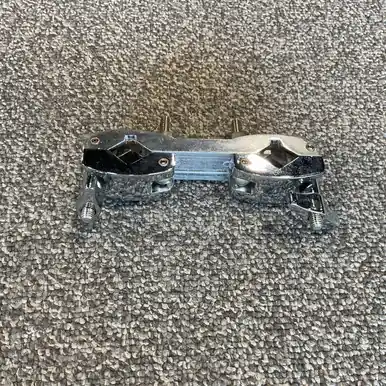 Fan Favorite Used PEARL TWO HOLE CLAMP