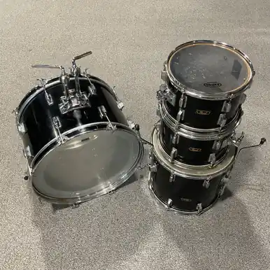 Cheap Used PEARL PRE-EXPORT 4 PC Drum Set