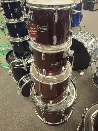 Used Peavey INTERNATIONAL II 4 PC KIT Drum Kit Red 22" Kick Drum Grab Now