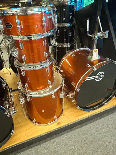 Premium Used Dixon SPARK 5 PC KIT Drum Shells and Hardware Red 22" Kick Drum