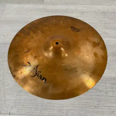 Used Zildjian ZBT Series Crash / Ride Cymbal - 18-inch Grab Now