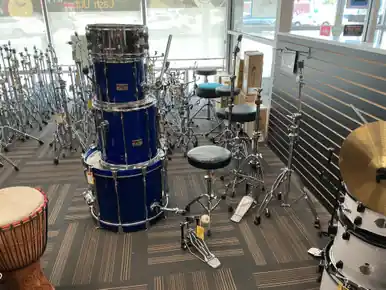 Fan Favorite Used Pearl MIT ALL MAPLE SHELL 4 PIECE W/HARDWARE Vintage Drum Shells and Hardware Blue