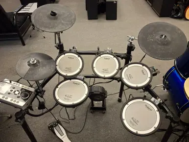 Clearance Used Roland TD-9 E KIT W PWR Electronic Drum Kit