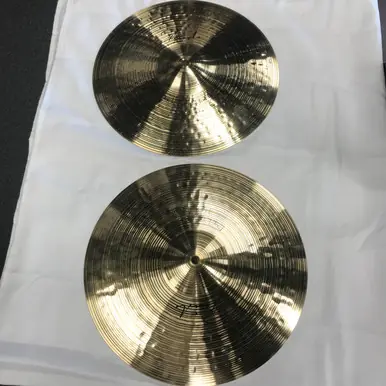 Viral Used Paiste 14 SIGNATURE DARK CRISP HATS Hi Hat Cymbals 14"