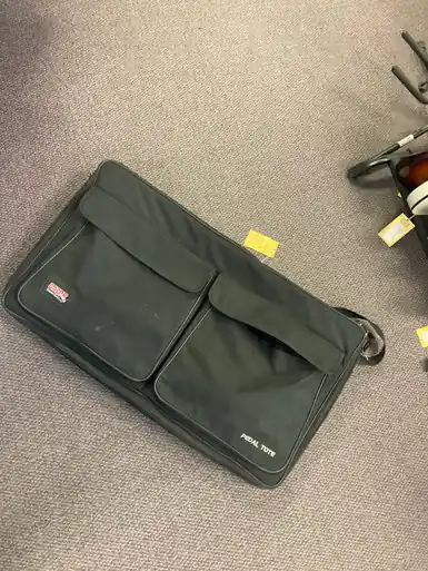 Big Sale Used Gator PEDAL TOTE PRO W/BAG Guitar Accessory