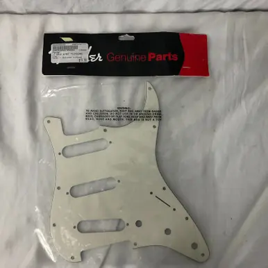 Holiday Sale Used Fender 11 HOLE STRAT PICKGUARD Accessories - Guitars