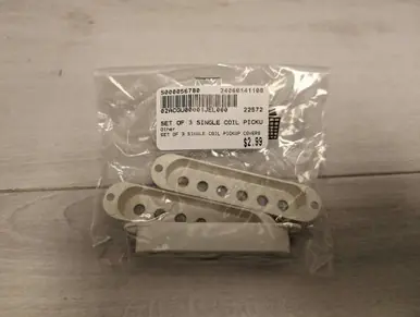Used SET OF 3 SINGLE COIL PICKUP COVERS Accessories - Guitars Money Back Guarantee