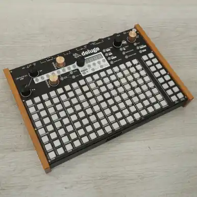 Used Synthstrom Deluge DE-01 Compact Synthesizer Compact Top Rated