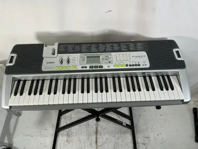 Used Casio LK-200S 61-Key Keyboard 61-Key Fan Favorite