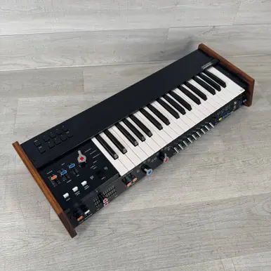 Direct From Factory Used Korg miniKORG 700FS Monophonic Analog Synthesizer - Case Included