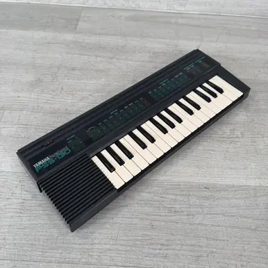 Shop Now Used Yamaha PSS-130 Synthesizer - 32-key