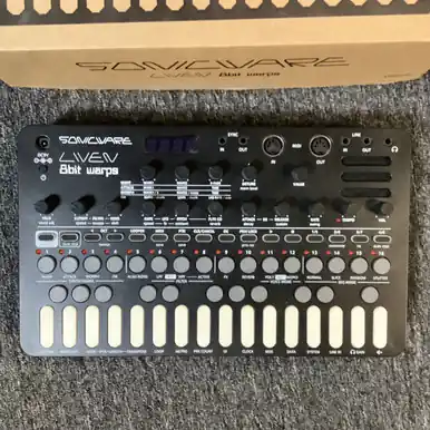 Top Rated Used SONICWARE LIVEN 8 BIT WARPS Compact Synthesizer Compact