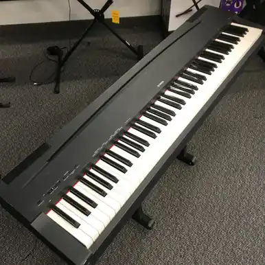 Special Discount Used Yamaha P-70 88-Key Keyboard 88-key