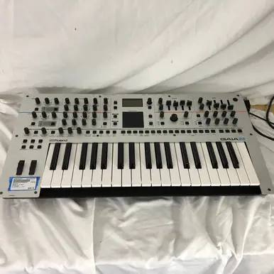 Wholesale Used Roland GAIA 2 37-KEY 49-Key Synthesizer 49-Key