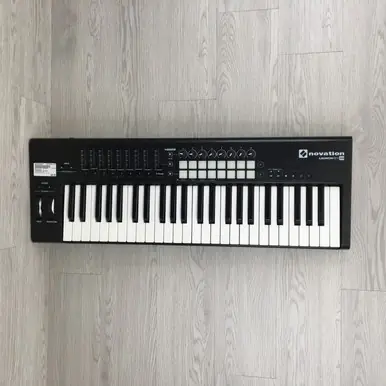 Budget Used Novation LAUNCHKEY 49 MK2 49-Key Controller 49-Key