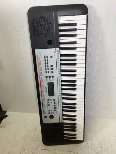 Used Yamaha YPT-260 W//PWR/MUSIC STAND 61-Key Keyboard 61-Key Popular