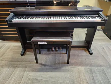 Used Yamaha CLAVINOVA CLP-123 W/BENCH 88-Key Console Dgtal Piano 88-key Viral