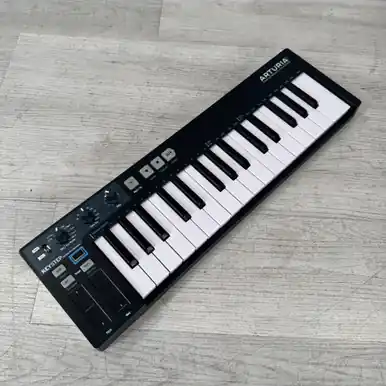 Shop Now Used Arturia KeyStep 37 - Controller and Sequencer - 37-key