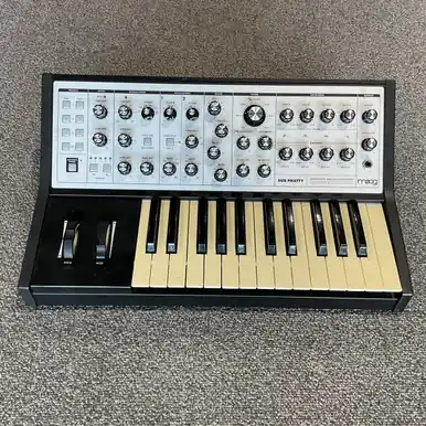 Used MOOG SUB PHATTY 25 Synthesizer Save Now