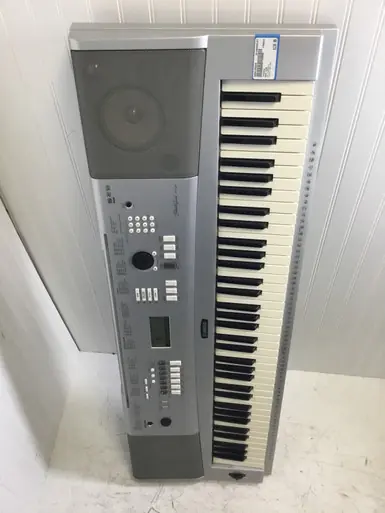 Used Yamaha DGX 220 76-Key Keyboard 76-key Exclusive Offer