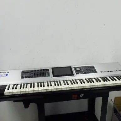 Exclusive Used Roland FANTOM G8 88-Key Keyboard 88-key
