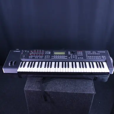 Used Yamaha MODX6 W/PWR/BAG 61-Key Synthesizer 61-Key Exclusive
