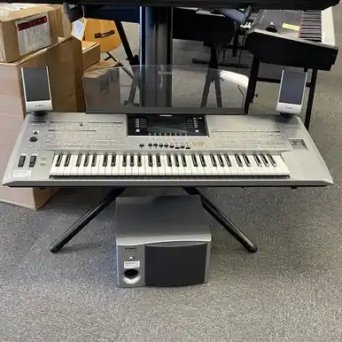 Used Yamaha TYROS 5 W/ TRS-MS05 AND SUSTAIN 61-Key Keyboard 61-Key Viral